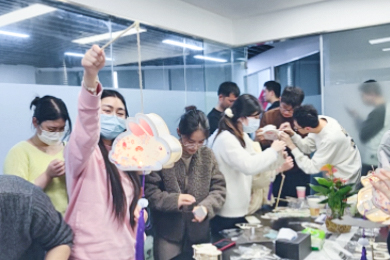 張燈結彩賀元宵，喜氣洋洋慶新年